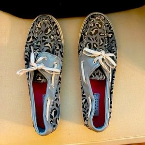 Sperry leopard print